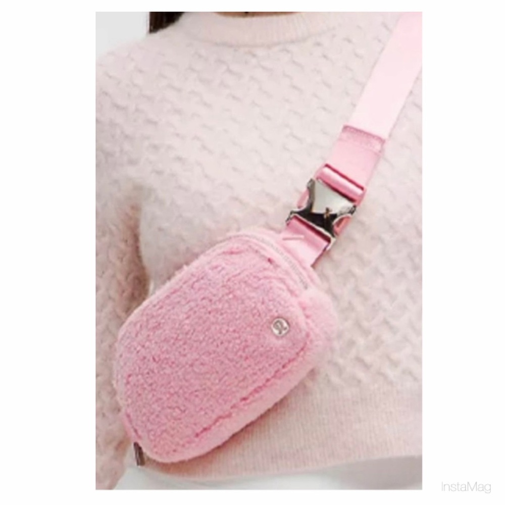 NEW Lululemon Everywhere Belt Bag 1L Fleece Pink Tide Silver